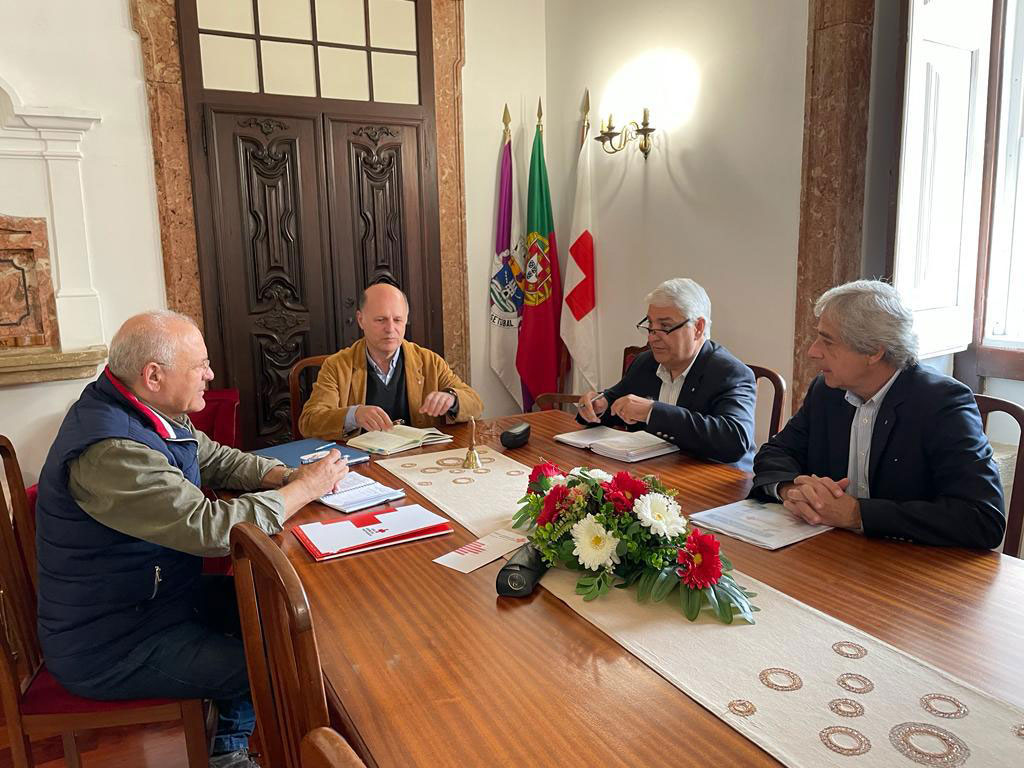 Reunião entre a Cruz Vermelha Portuguesa de Setúbal e o Rotary Club de Setúbal